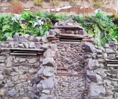 Вертикальное озеленение искусственными растениями. - 3